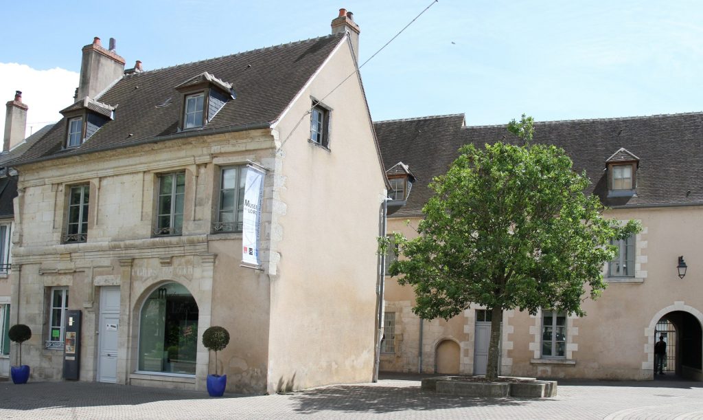 Façades de l'ancien Couvent des Augustins, Musée de la Loire